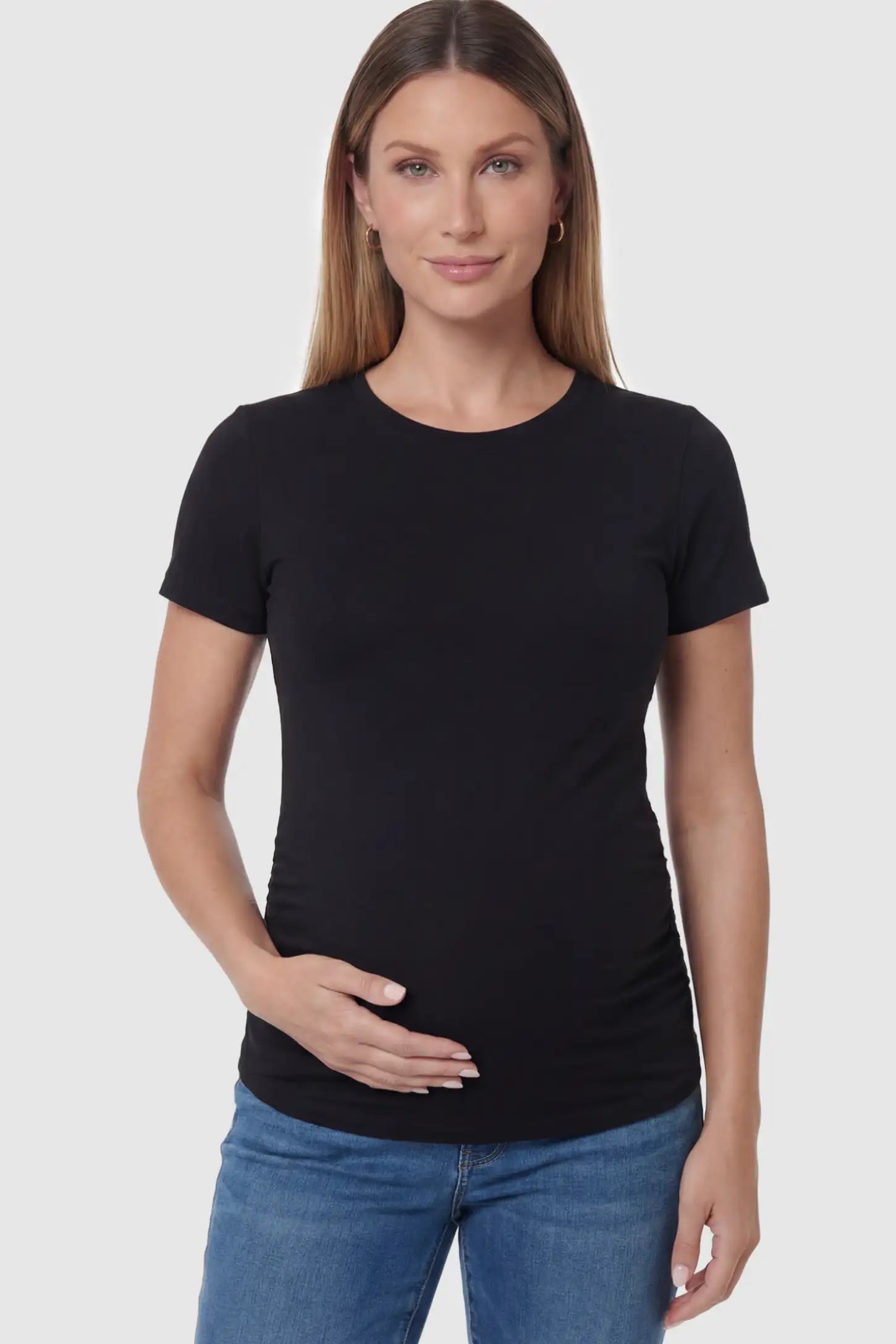 Ruched Side Short Sleeve Maternity Basic Tee in Black featuring a classic crew neck on a pregnant model showing front.
