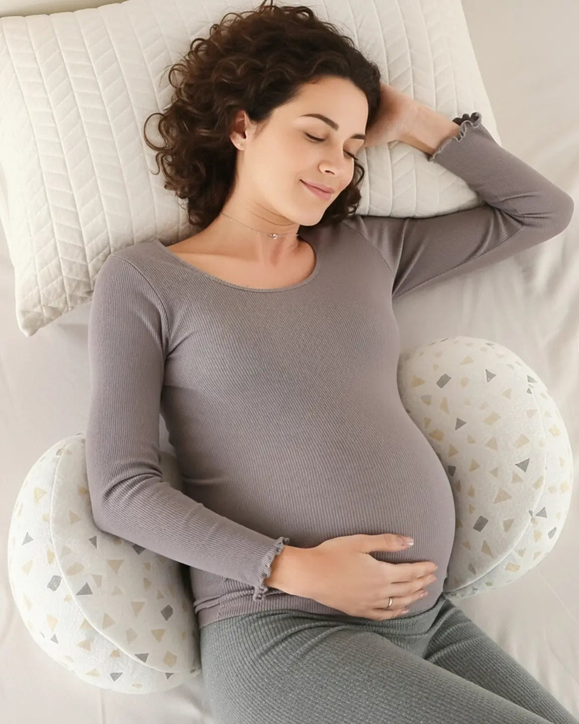 Ergonomic Support Minimalist Style Maternity & Recovery Pillow