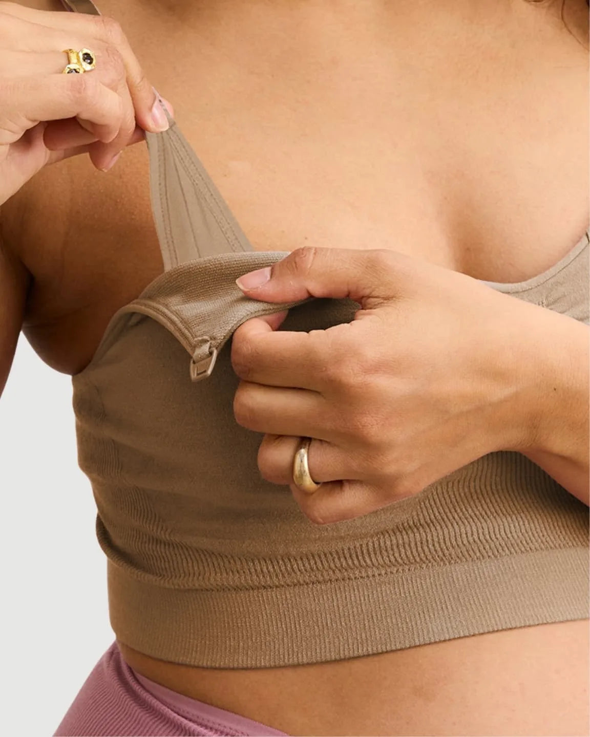 Hands-Free Stretch Nursing & Pumping Bra