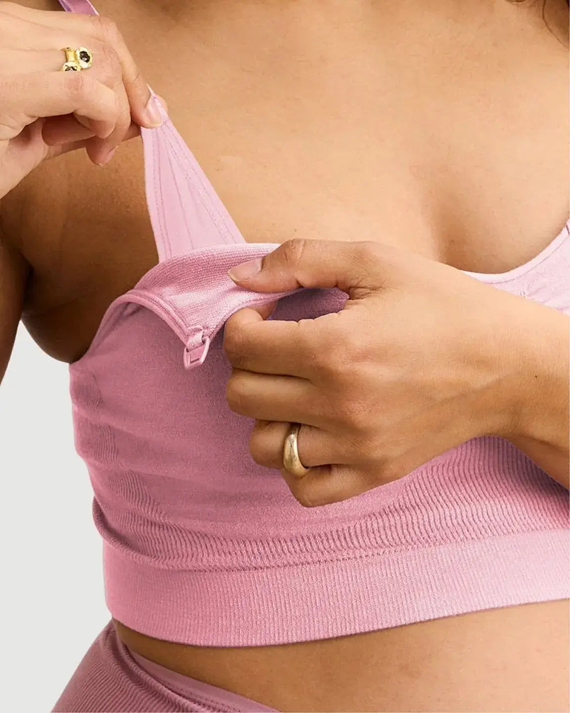 Hands-Free Stretch Nursing & Pumping Bra