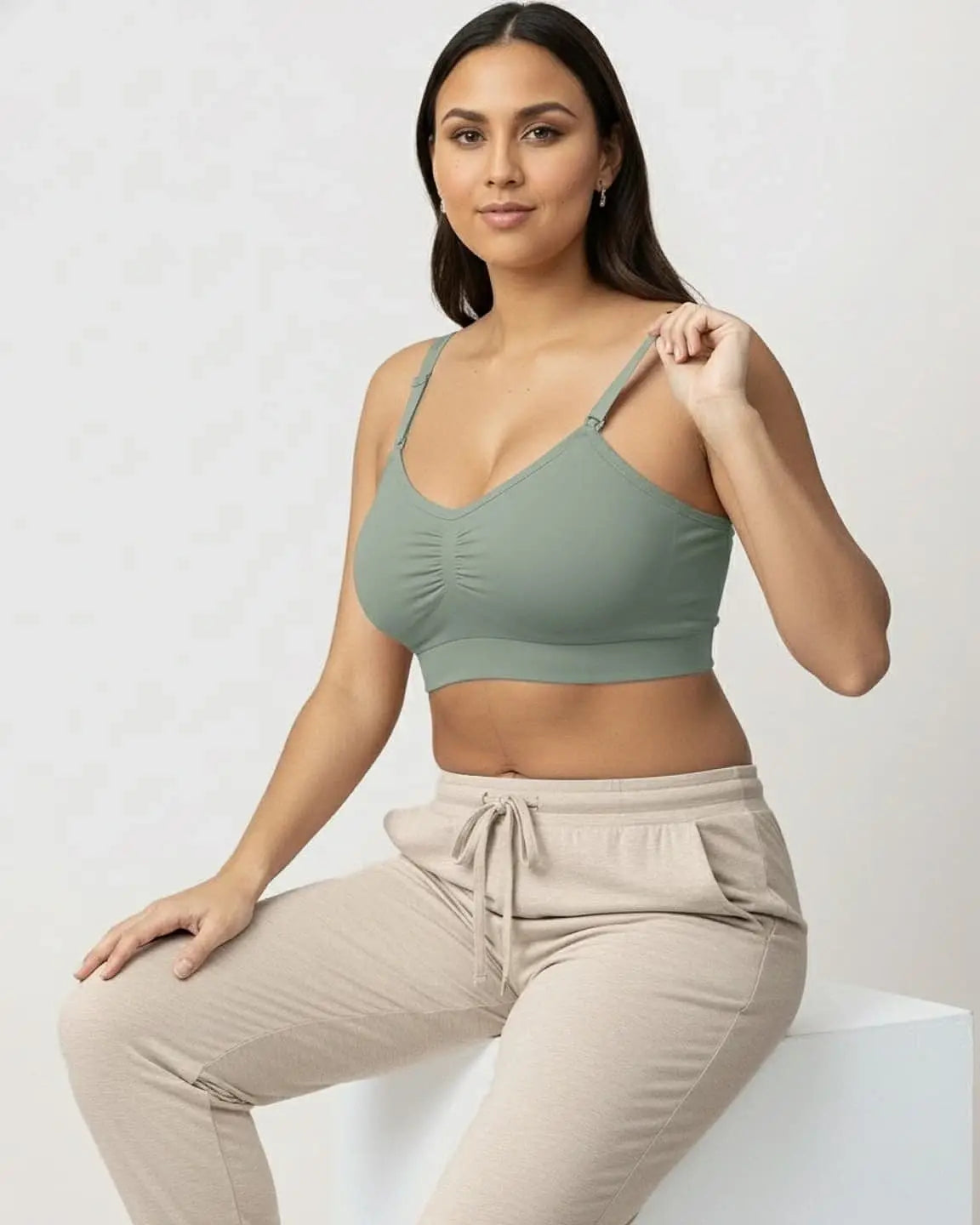 Hands-Free Stretch Nursing & Pumping Bra