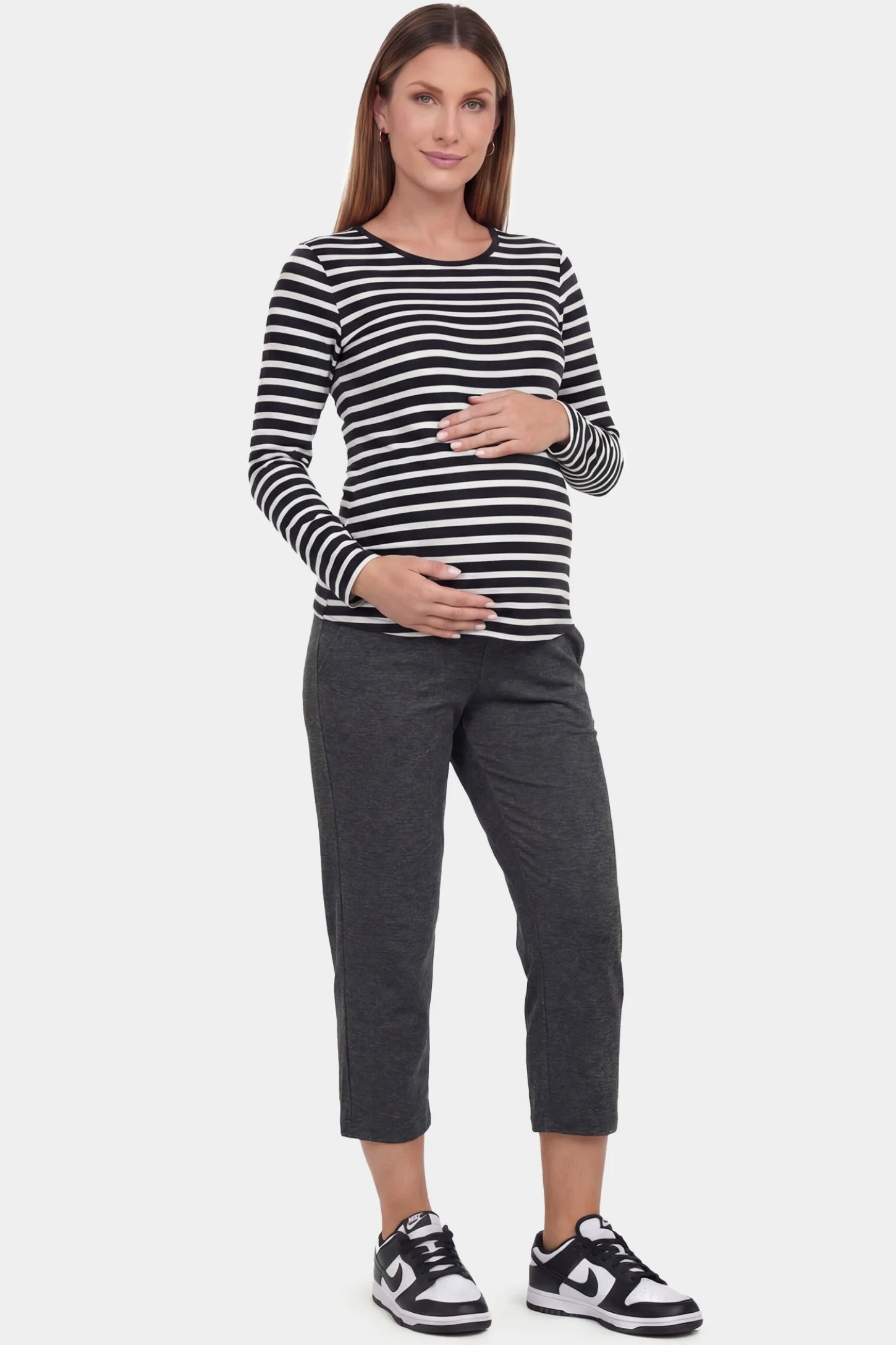 High-Waist Belly Support Loose-Fit Capri Maternity Pants High-waist belly support loose-fit capri maternity pants in dark gray with relaxed silhouette, full body on pregnant model