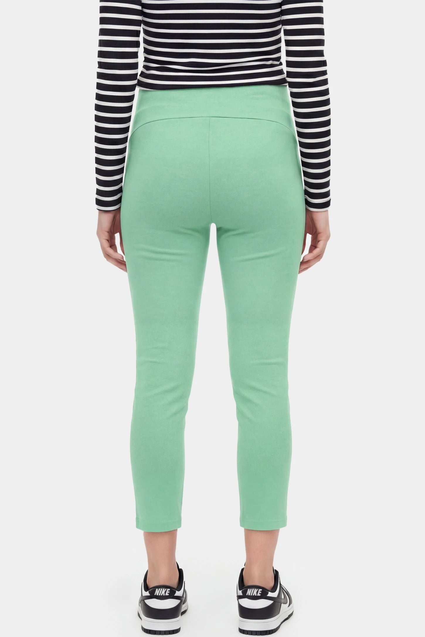 High-Waist Belly Support Loose-Fit Capri Maternity Pants High-waist belly support loose-fit capri maternity pants in emerald green with wrinkle-resistant fabric, back view on pregnant model