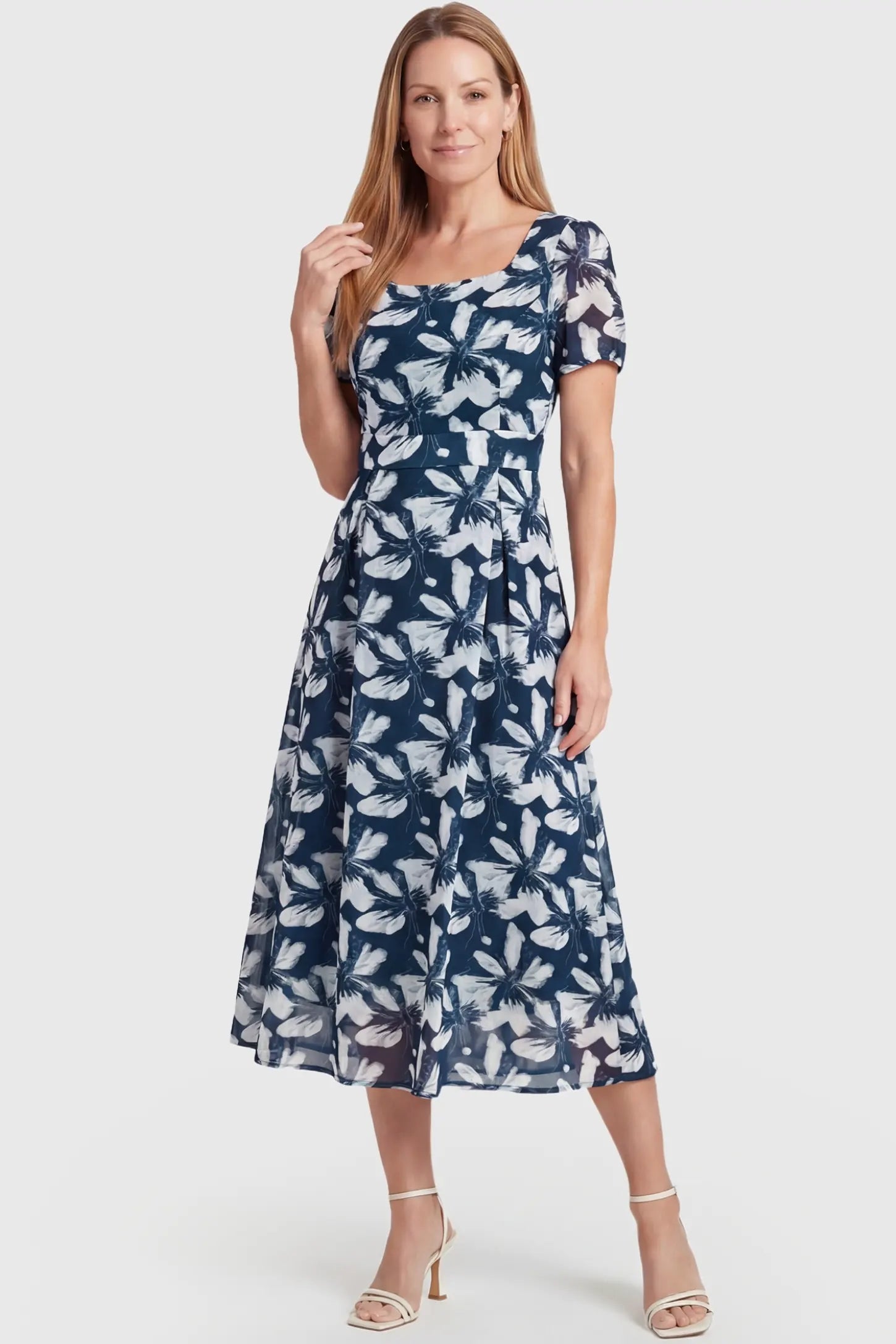 Floral Print Square Neck Fit and Flare Maternity Midi Dress Floral Print Square Neck Fit and Flare Maternity Midi Dress in blue featuring a square neckline on a non-pregnant model.