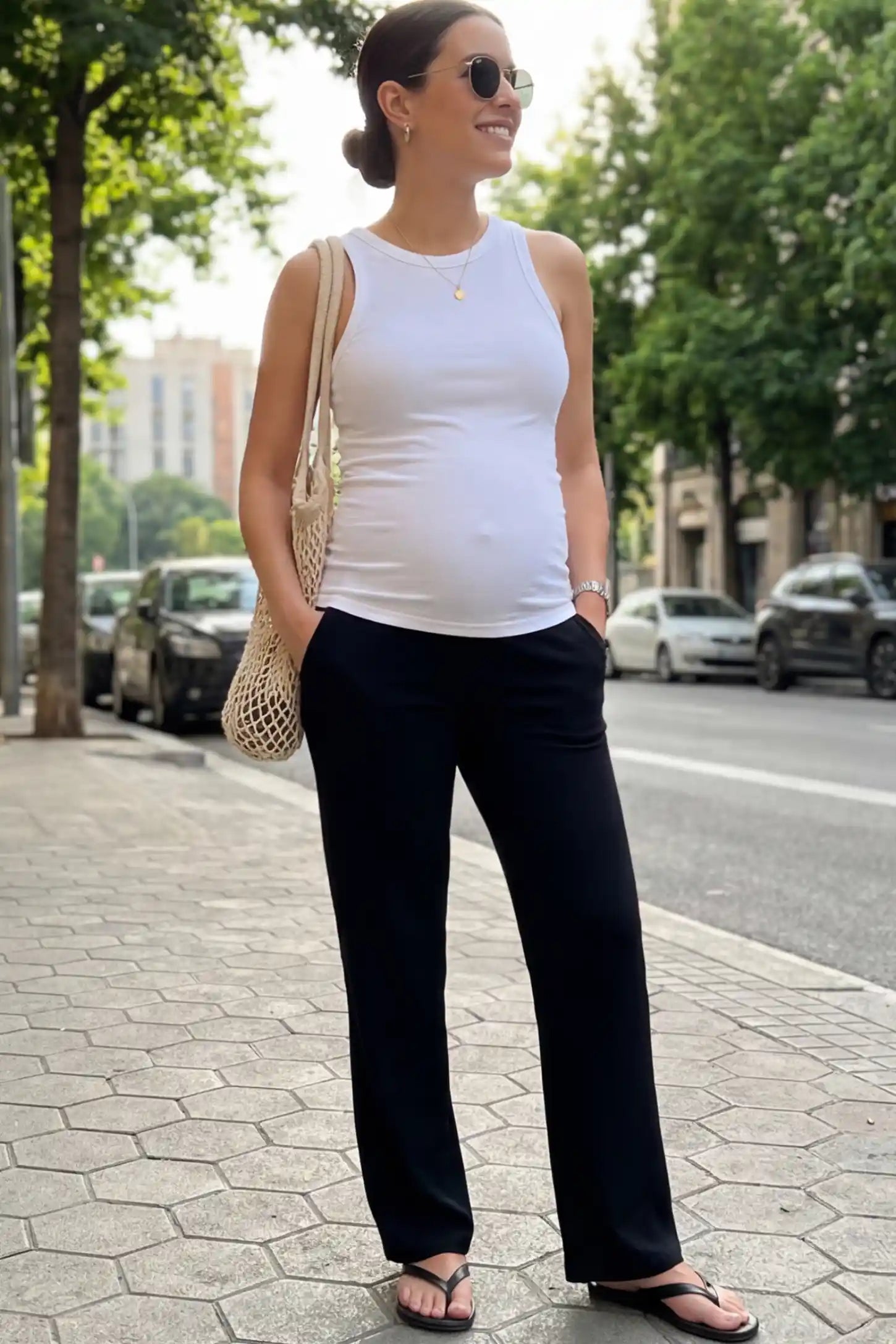 Full Panel High Waist Wide Leg Maternity Lounge Pants Full Panel High Waist Wide Leg Maternity Lounge Pants in Black featuring a High-elasticity waistband on a pregnant woman.