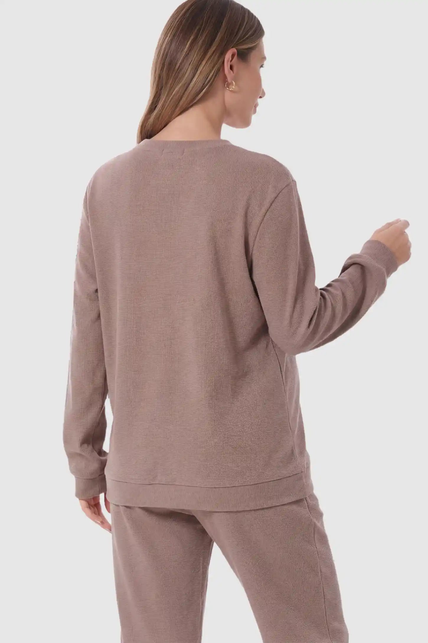 Waffle Knit Long Sleeve Maternity Pullover Sweatshirt Waffle Knit Long Sleeve Maternity Pullover Sweatshirt in Khaki on a pregnant model.