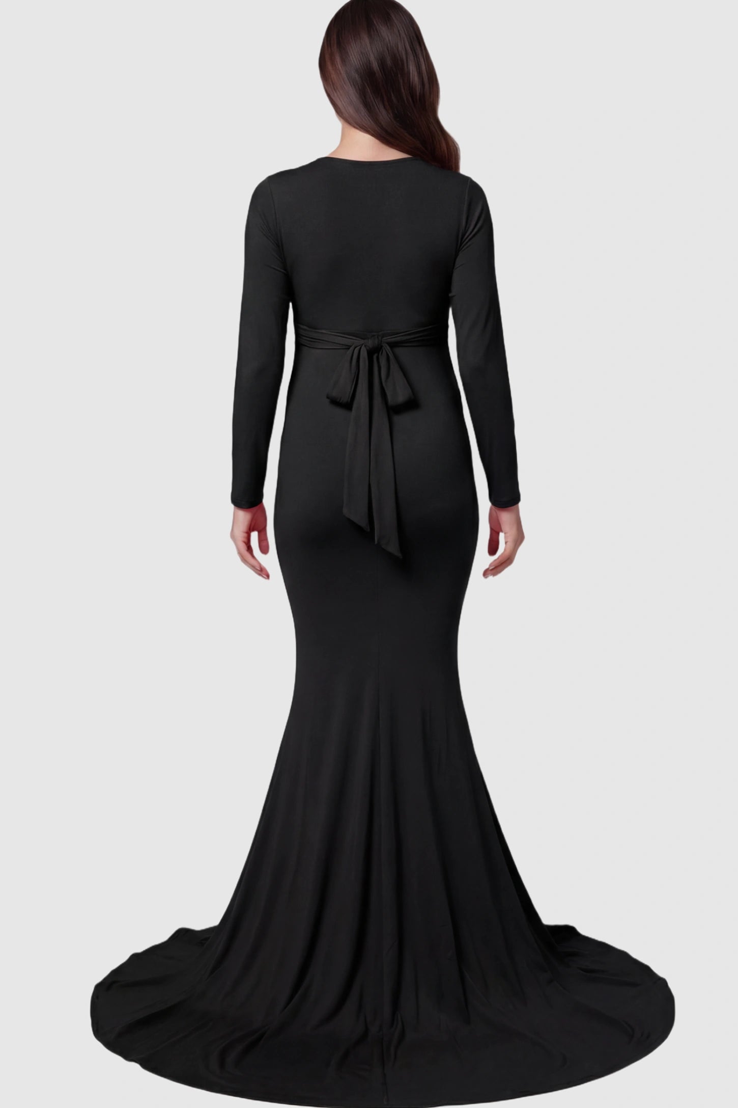 Pure Cotton V-Neck Long Sleeve Maternity Photoshoot Gown Pure Cotton V-Neck Long Sleeve Maternity Photoshoot Gown in Black featuring a floor-pooling train on a pregnant model.