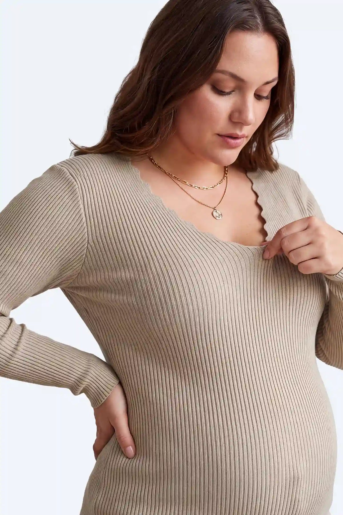 Maternity Scallop Trim V-Neck Ribbed Top