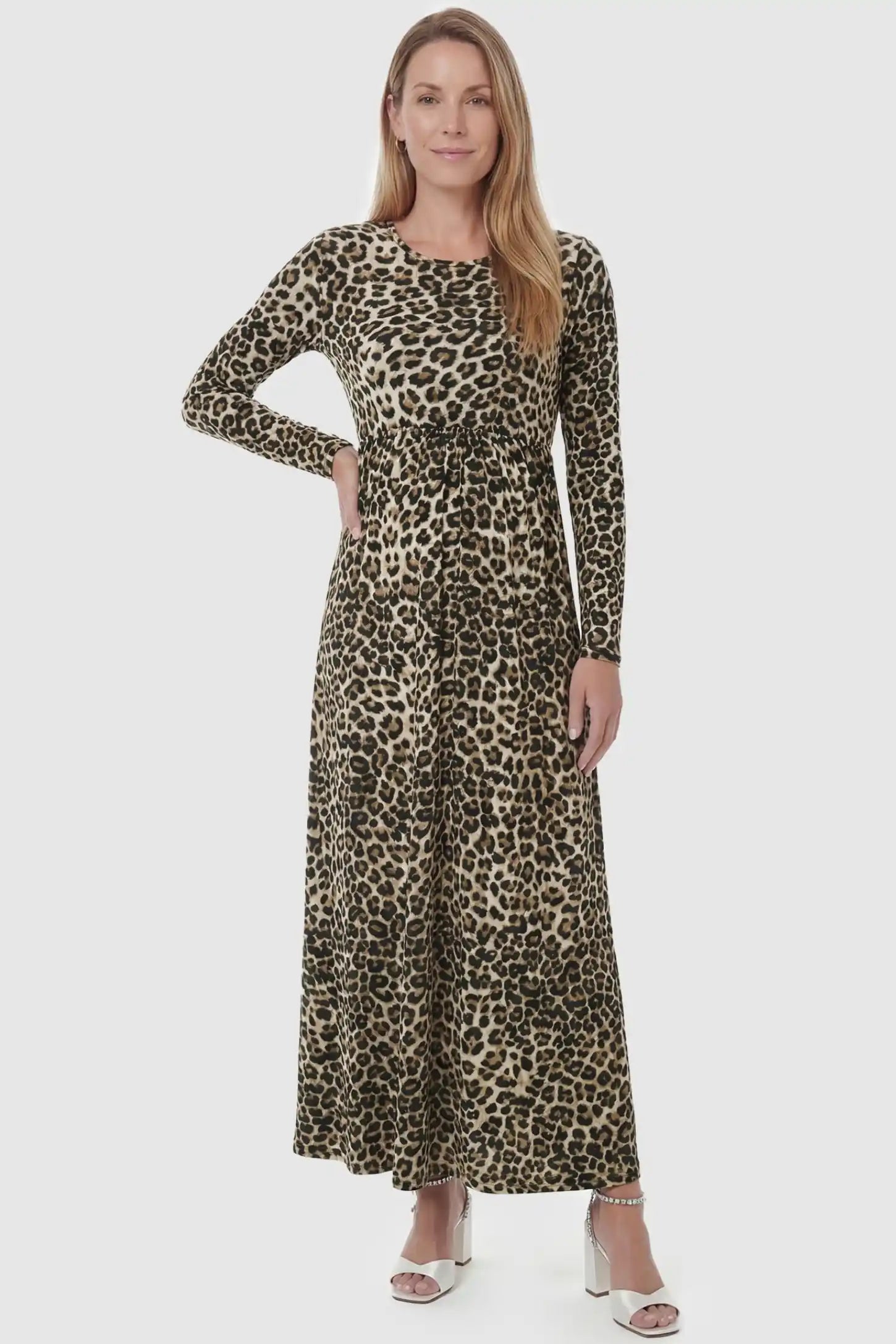 Leopard Print Round Neck Maxi Maternity Dress Leopard Print Round Neck Maxi Maternity Dress in light leopard print featuring a long-sleeve cut on a postpartum model.