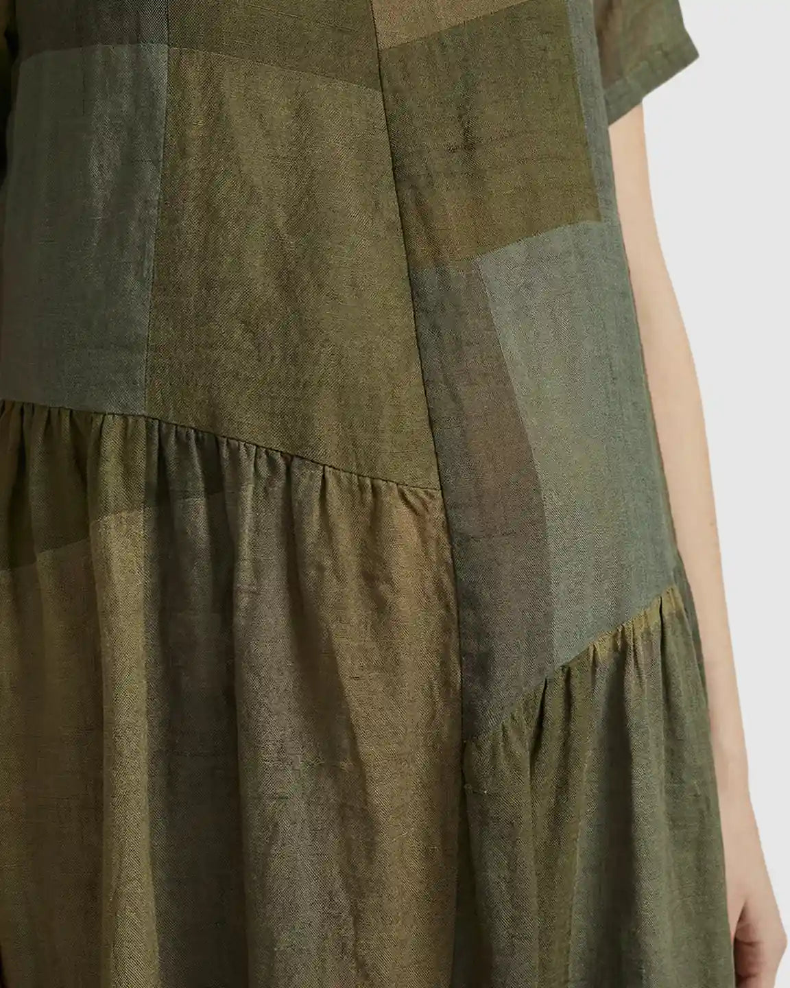 Pocketed Plaid Loose Maternity Maxi Dress