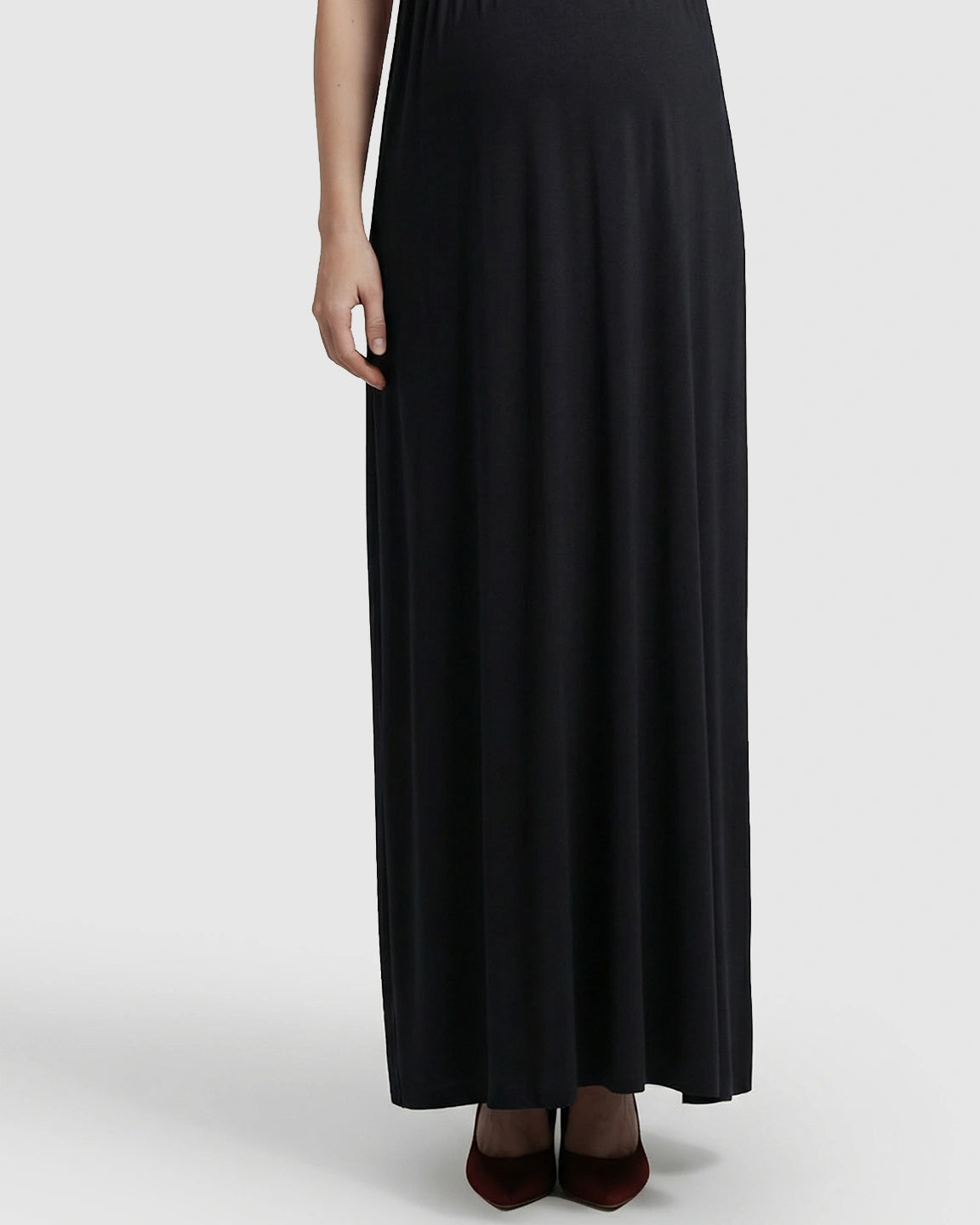 Crossover V-Neck Flowy Silhouette Maternity Maxi Dress