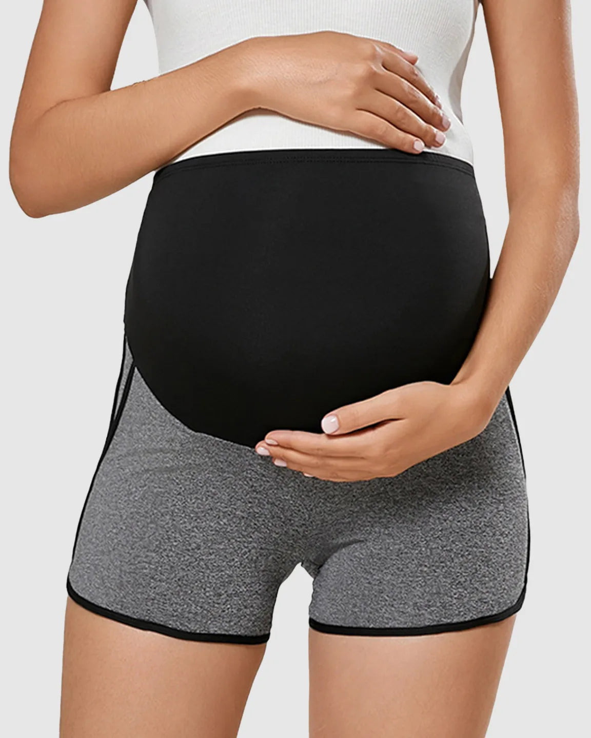 Contrast Trim Butt-Lifting Maternity Shorts