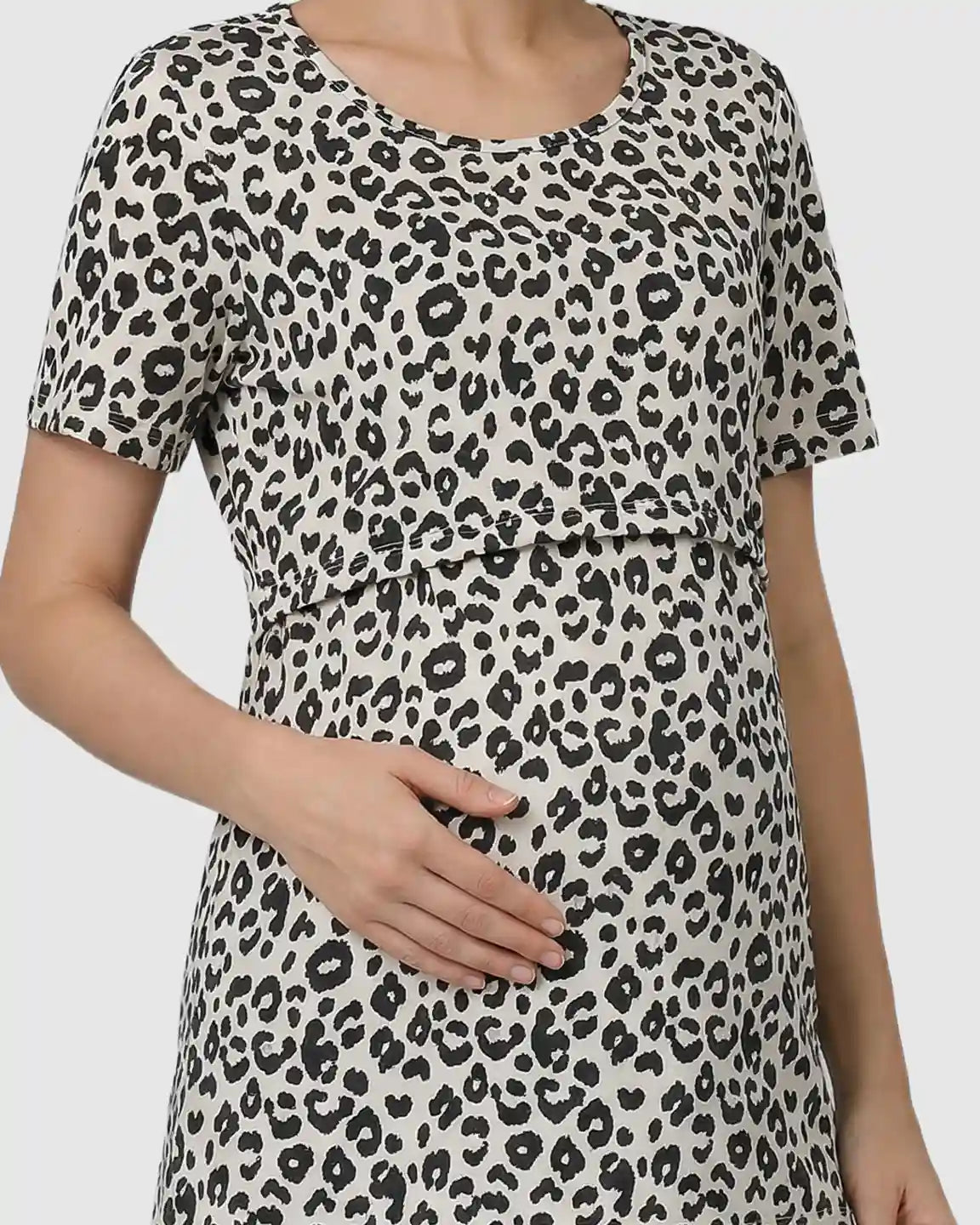 Short-Sleeve Leopard Print Nursing & Maternity T-Shirt