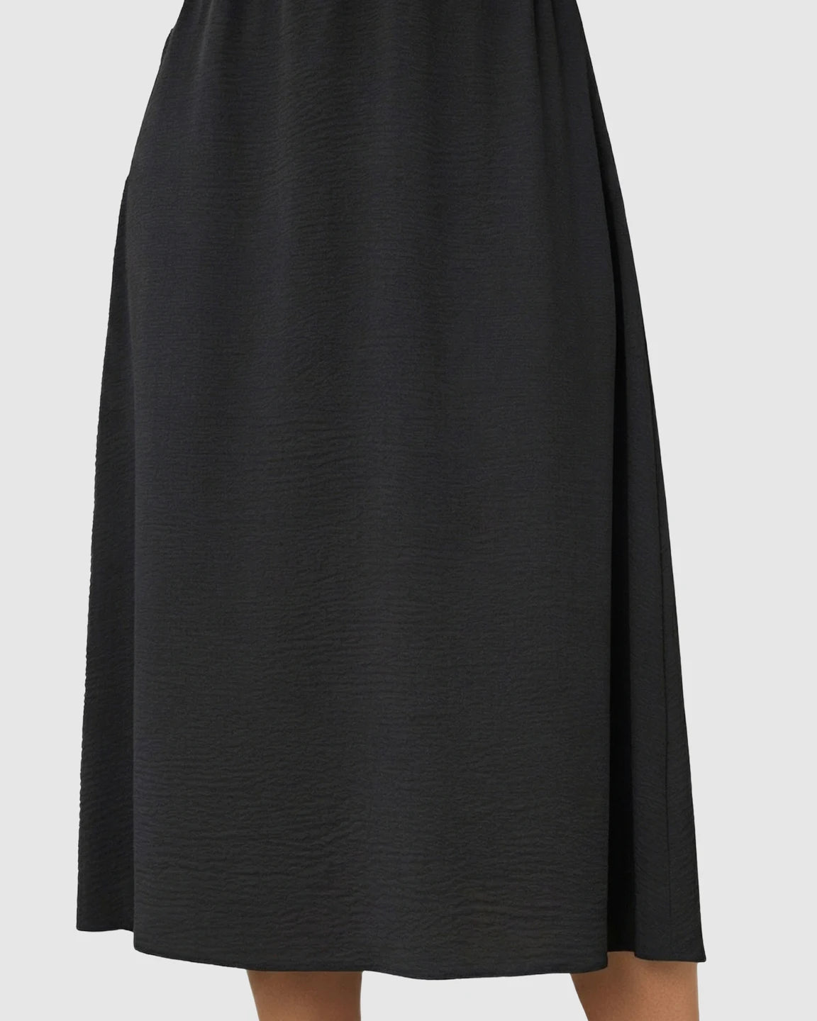 Tie-Knot Front Swing Silhouette Maternity Midi Dress