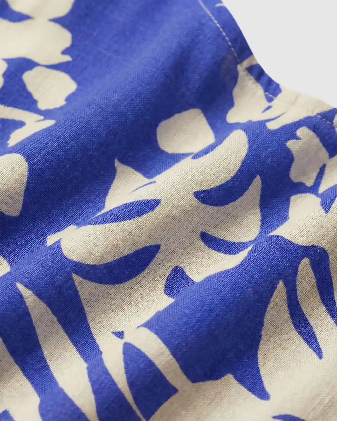 Tropical-Print Sleeveless Maternity Dress