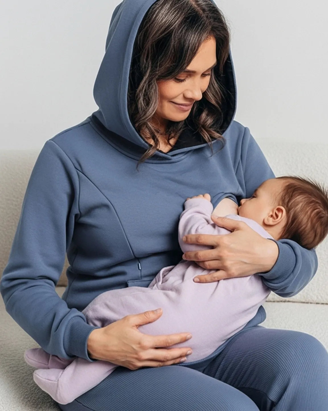 Long-sleeve Kangaroo Pocket Maternity Hoodie