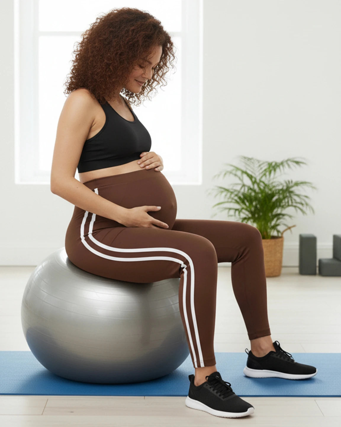 Side Striped Sporty Maternity Leggings