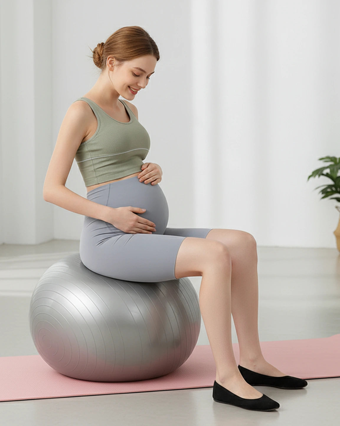 Over-Belly Seamless Design Maternity Shorts