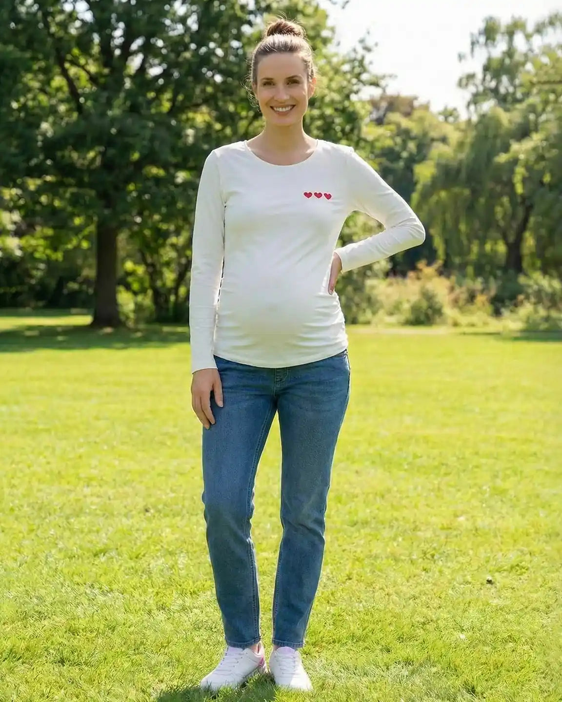Heart Graphic Fitted Maternity Top