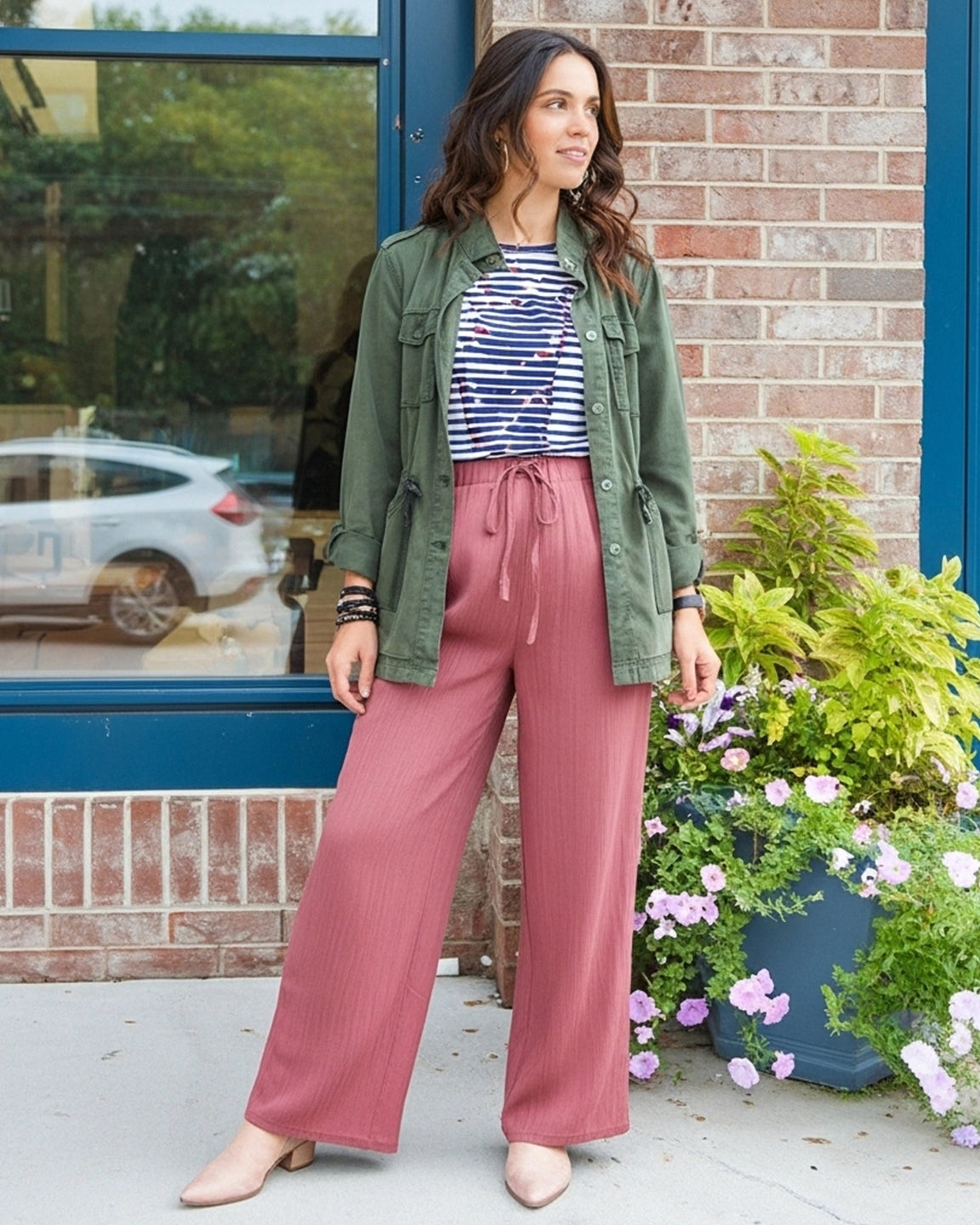 High-Waisted Breathable Wide-Leg Maternity Trousers