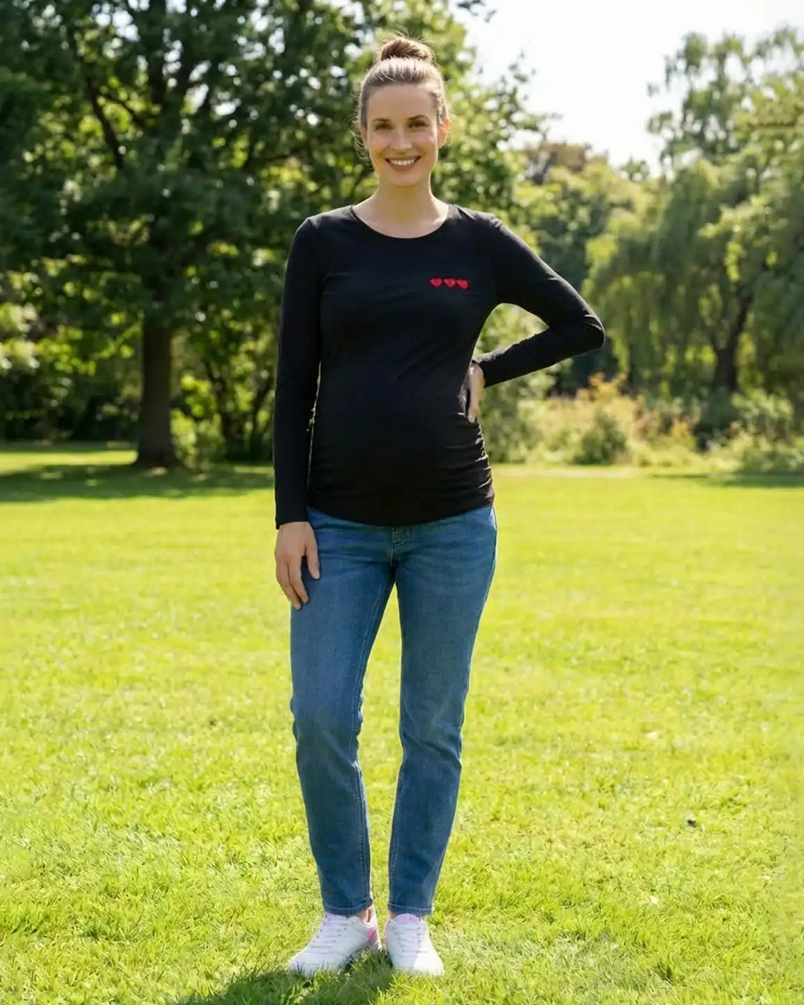 Heart Graphic Fitted Maternity Top