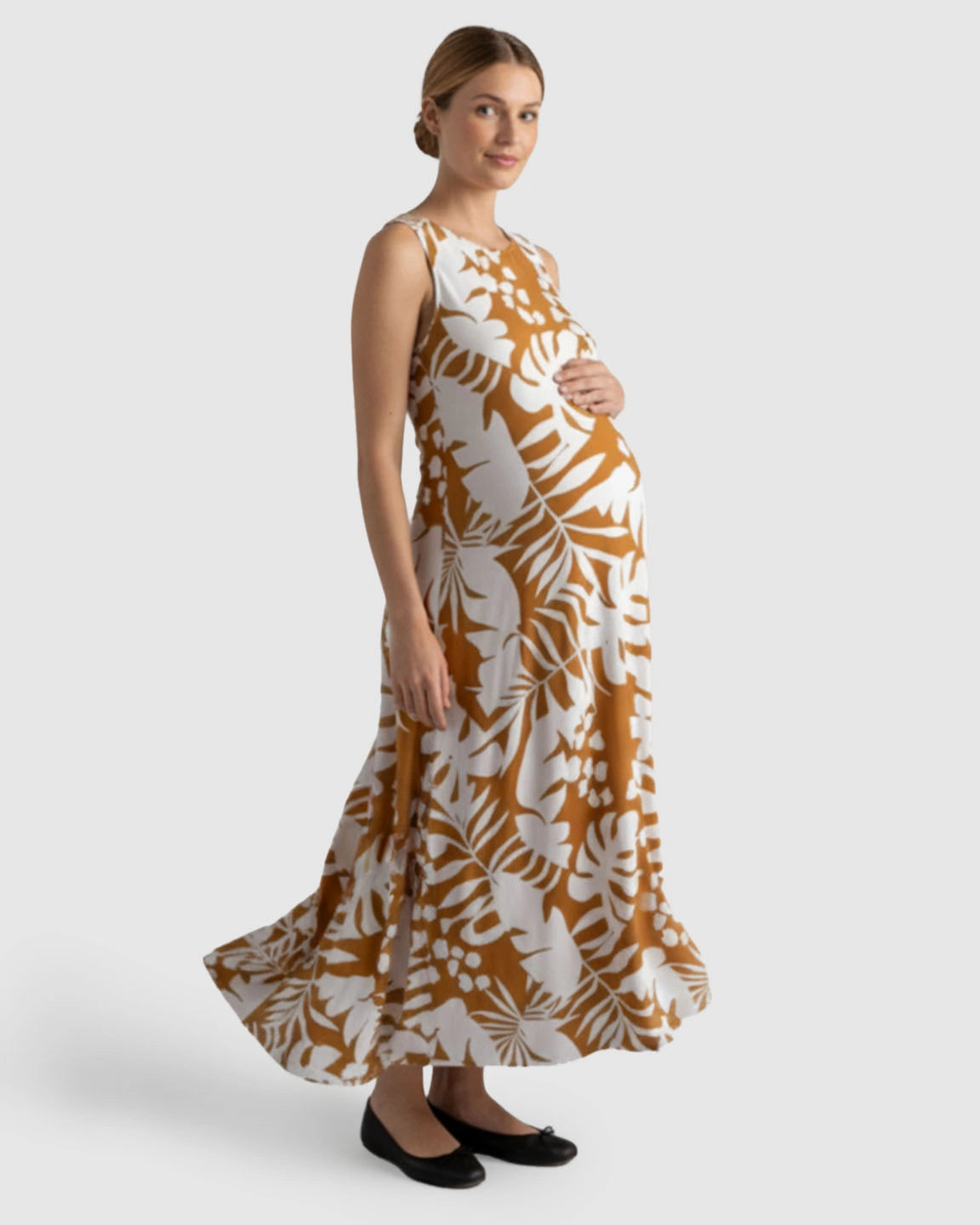 Tropical-Print Sleeveless Maternity Dress