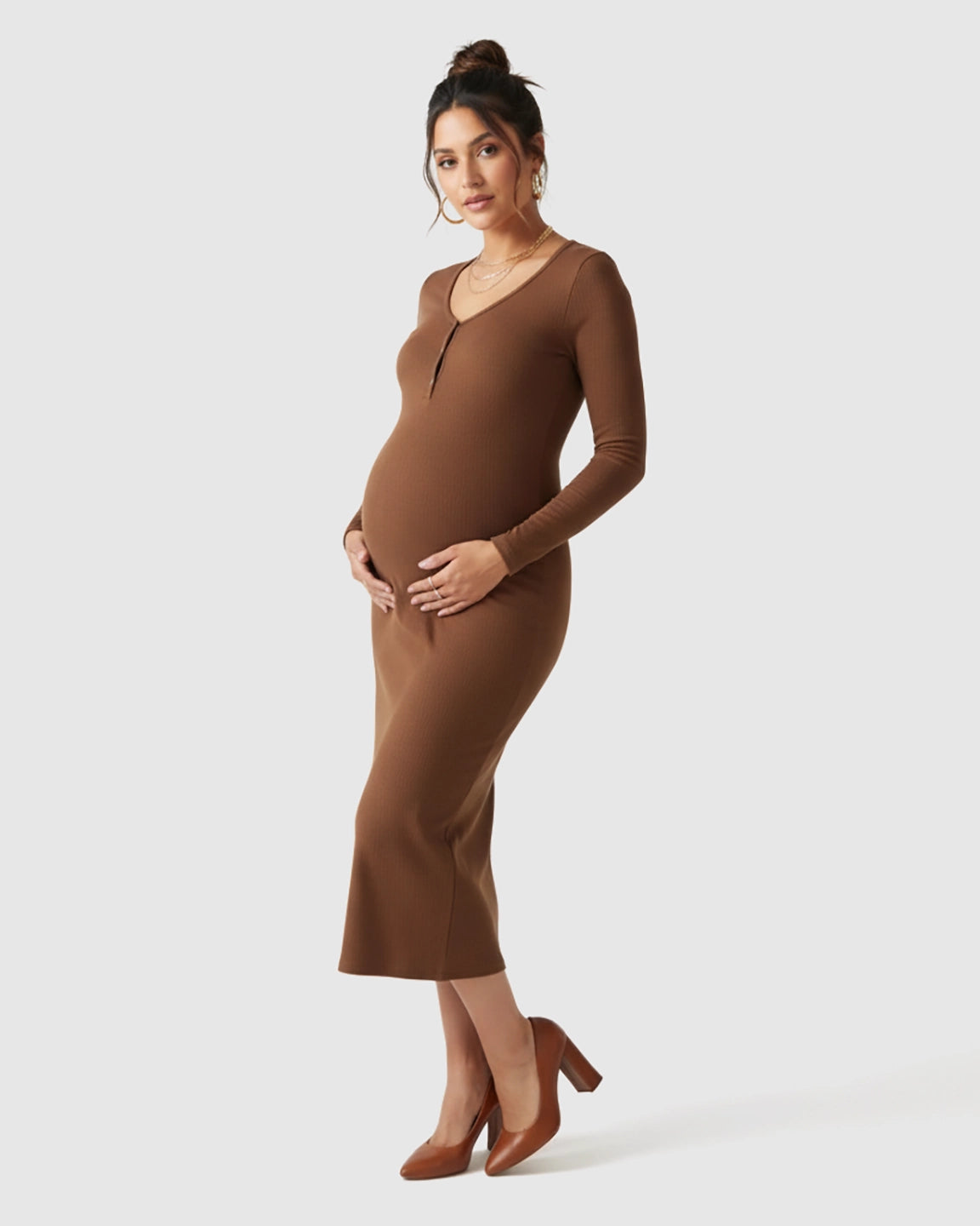 Ribbed Knit Long-Sleeve Maternity Midi Dress