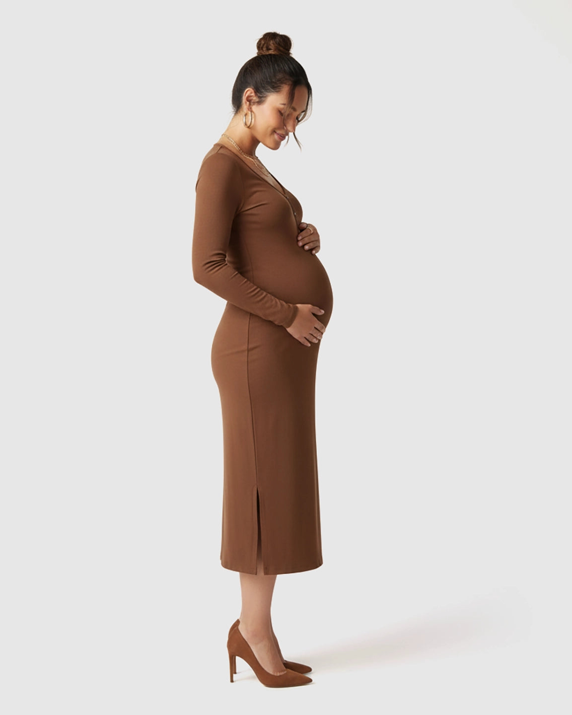 Ribbed Knit Long-Sleeve Maternity Midi Dress