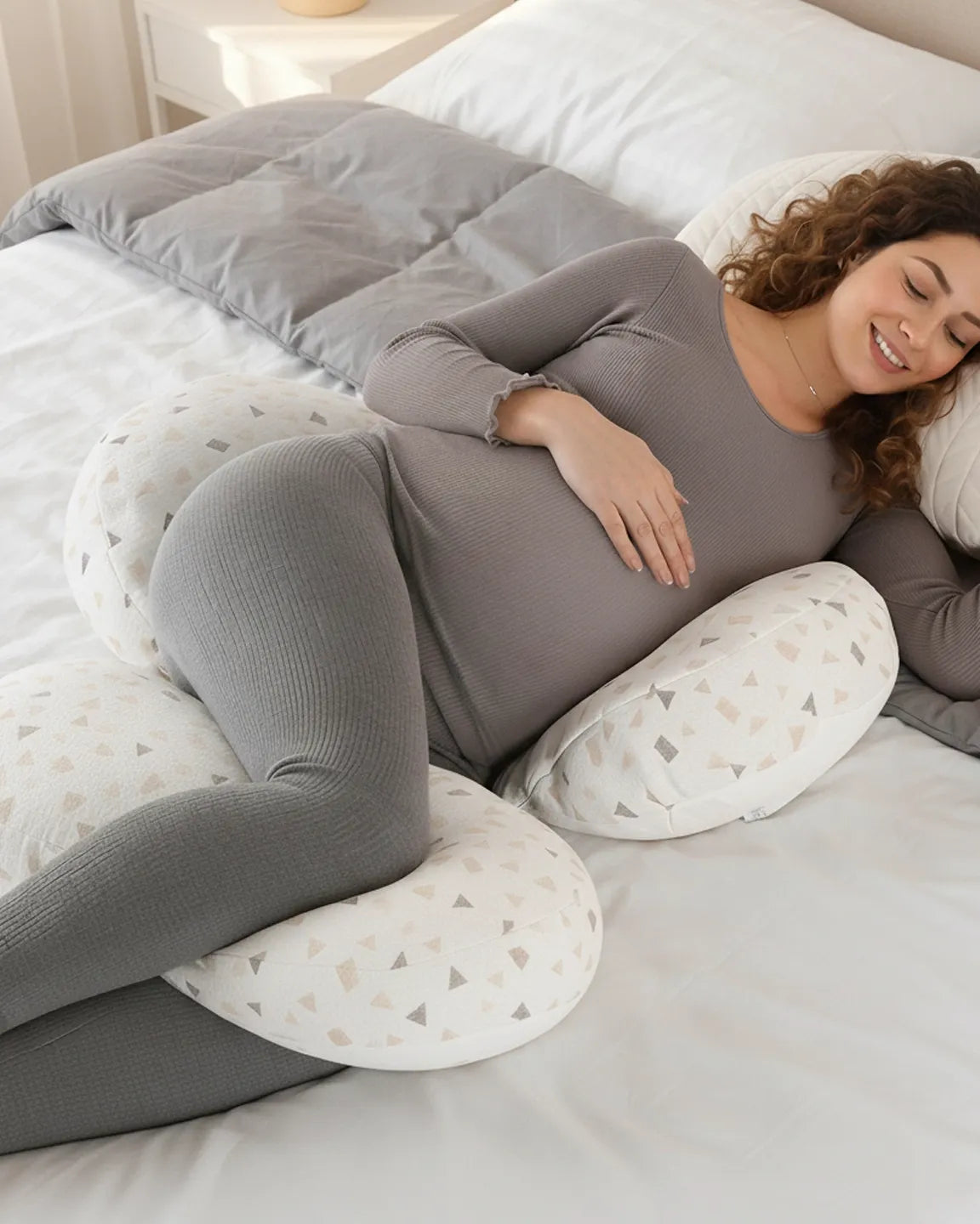 Ergonomic Support Minimalist Style Maternity & Recovery Pillow