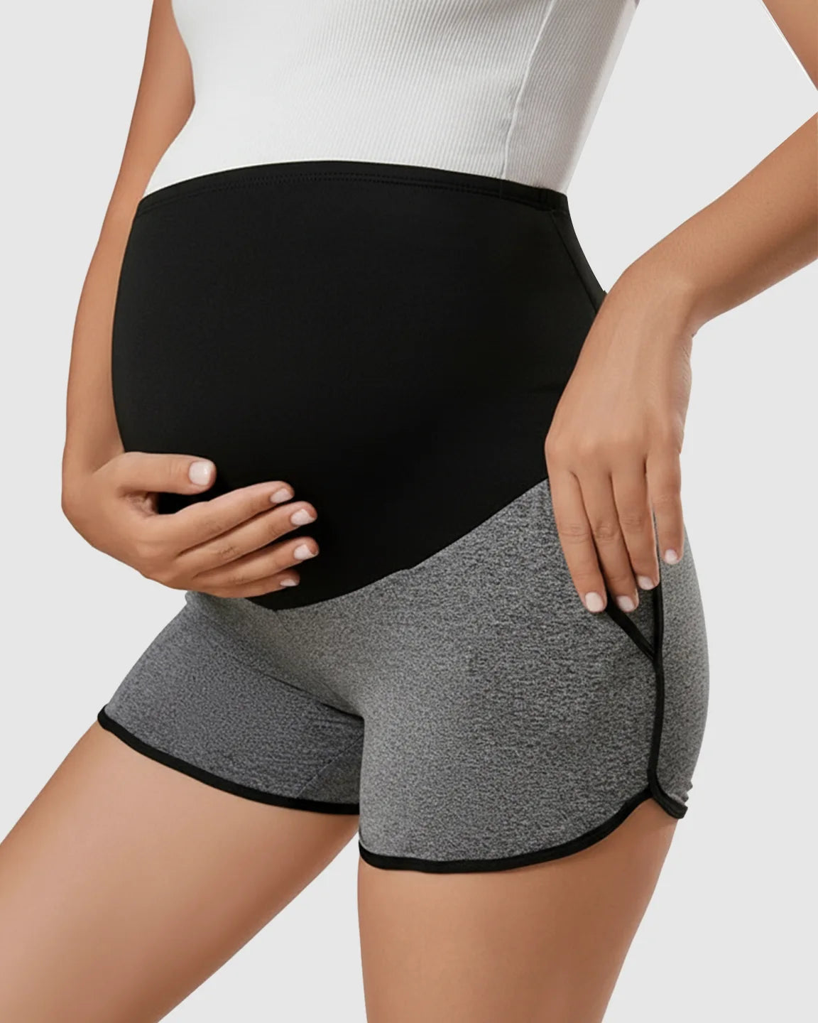 Contrast Trim Butt-Lifting Maternity Shorts