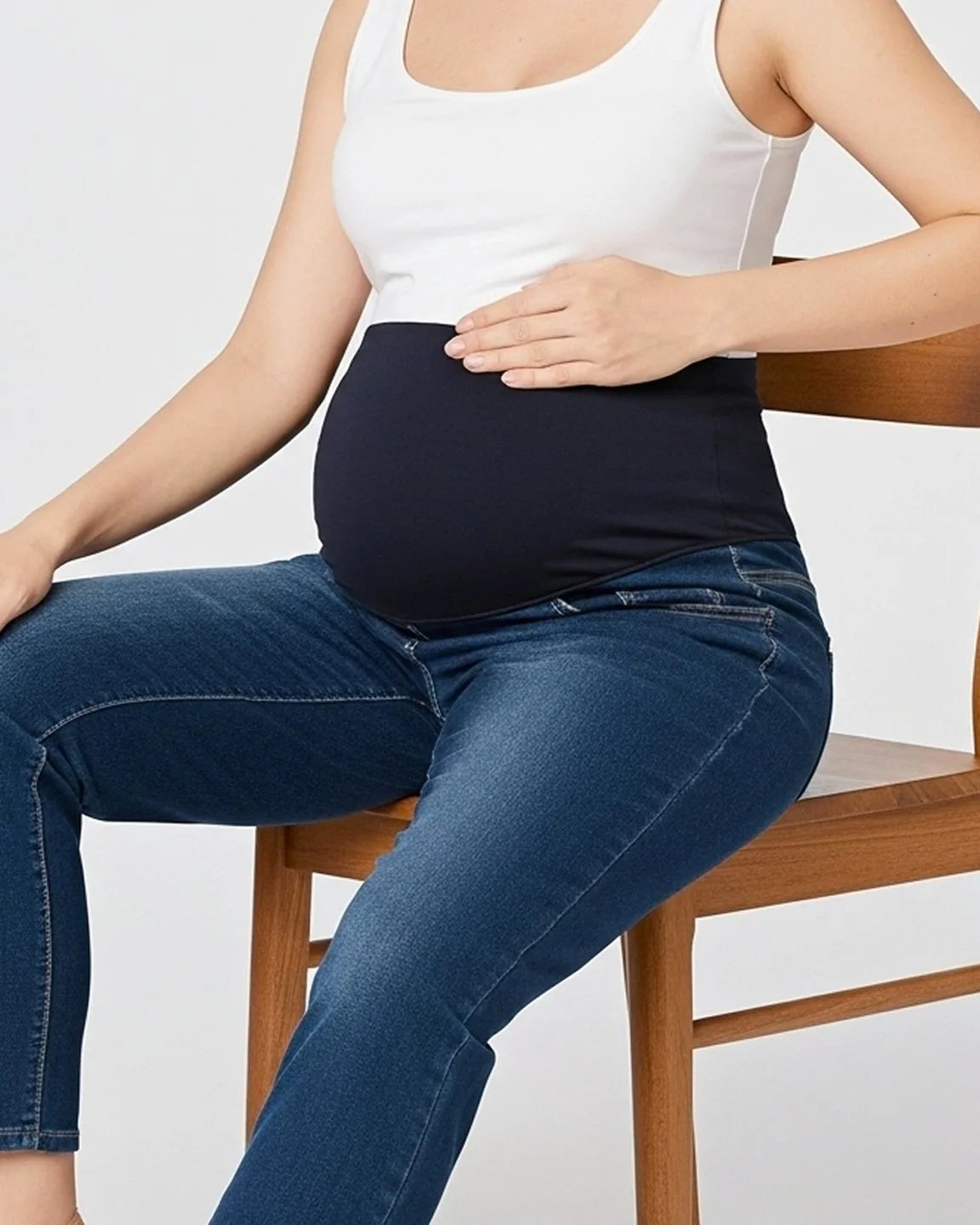 Classic Cut-Stretch Maternity Jeans