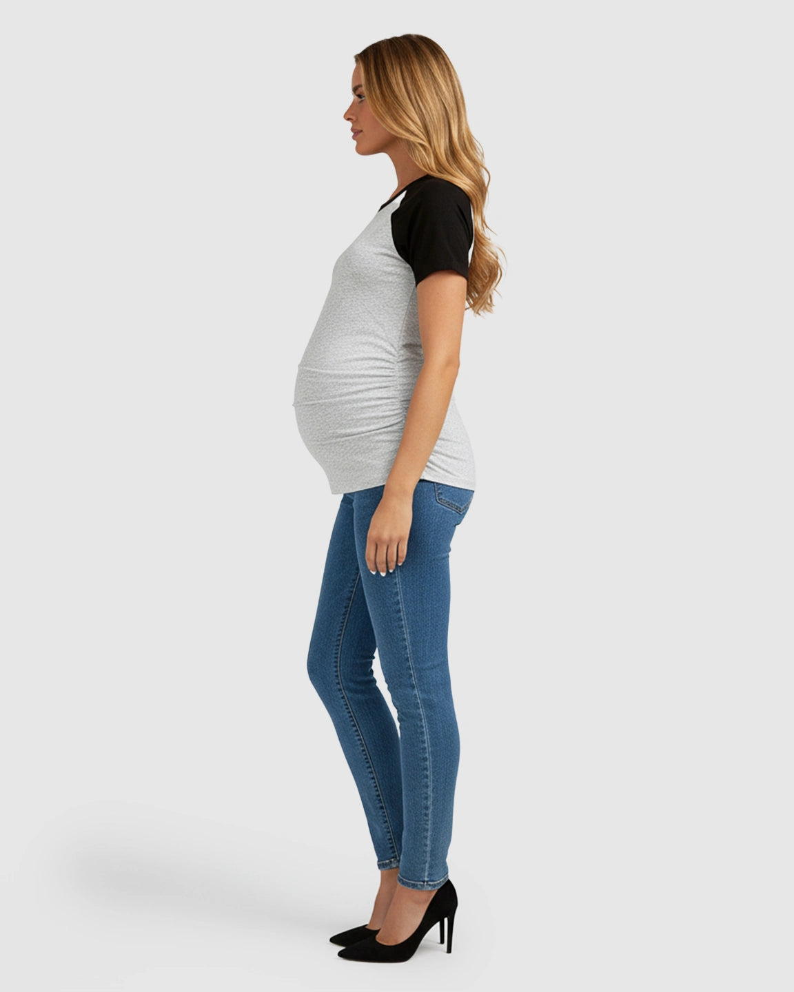 Side-Ruched Raglan Sleeve Maternity T-Shirt